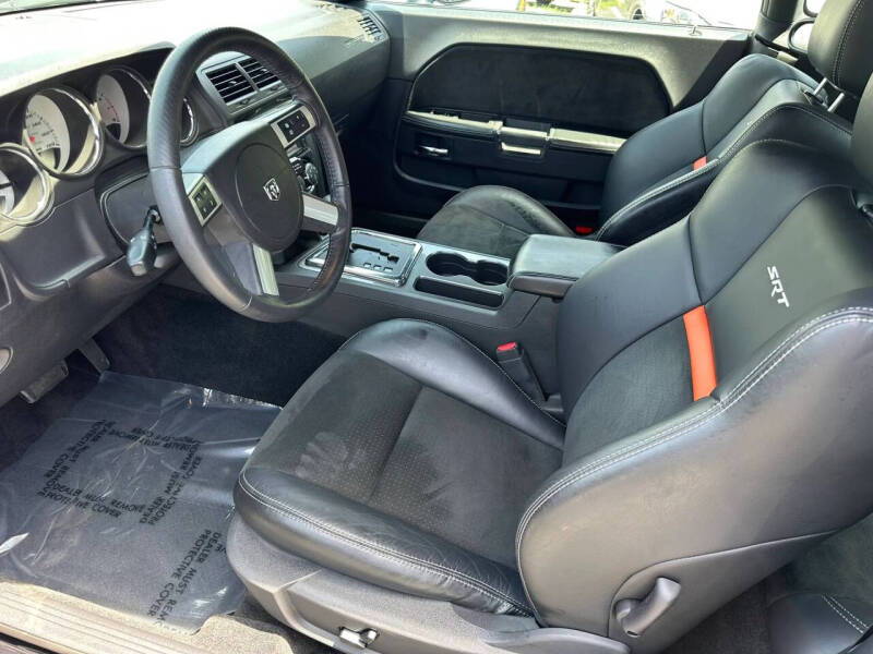 2008 Dodge Challenger SRT8