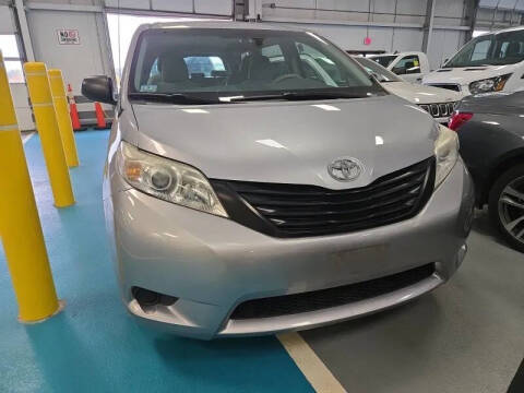 2012 Toyota Sienna Base 7-Passenger