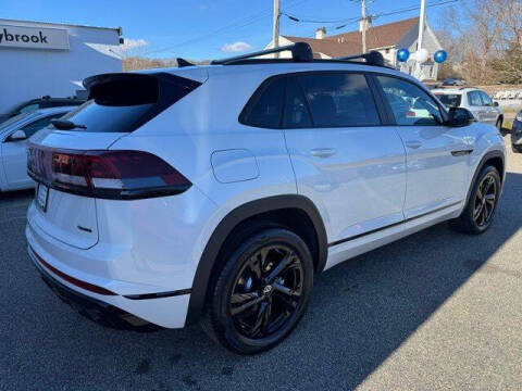 2026 Volkswagen Atlas Cross Sport SEL R-Line Black 4Motion