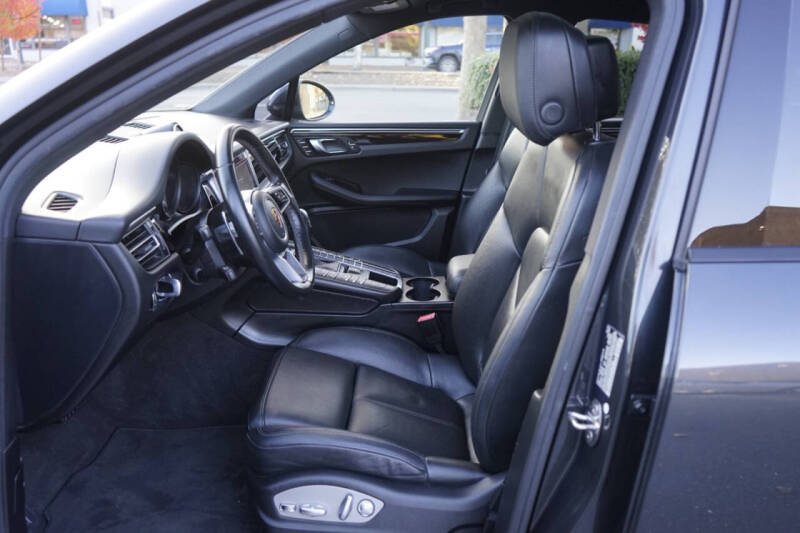 2019 Porsche Macan S