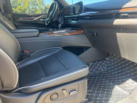 2022 Cadillac Escalade ESV Premium Luxury