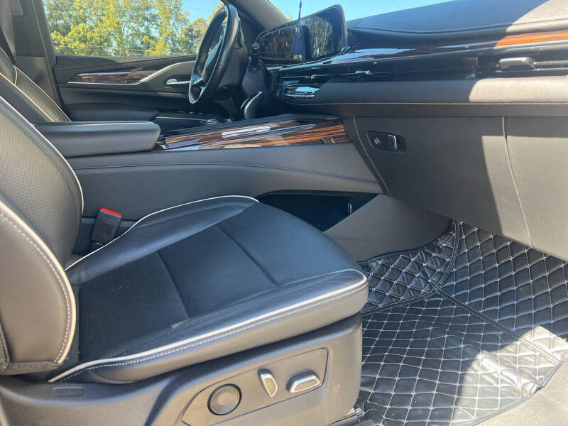 2022 Cadillac Escalade ESV Premium Luxury