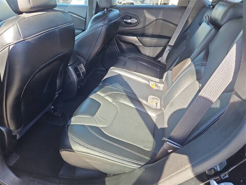 2022 Jeep Cherokee Latitude Lux