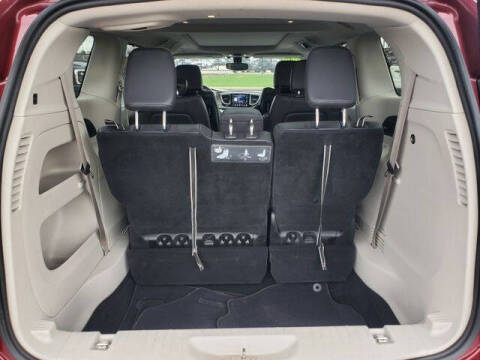 2018 Chrysler Pacifica Touring L Plus