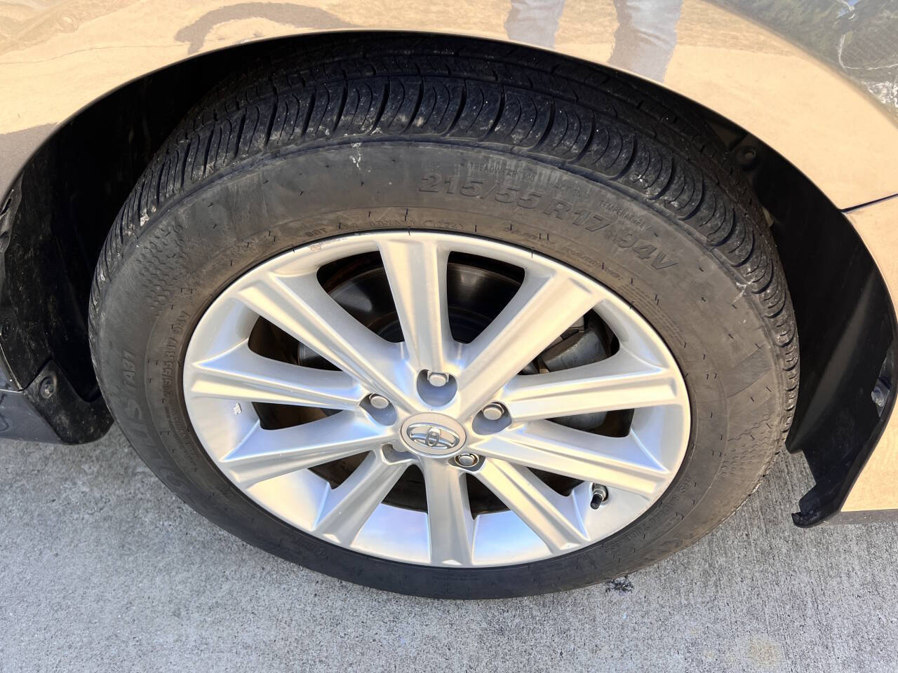 Used Car 2013 Toyota Camry Hybrid  Le 4dr Sedan For Sale Under $12,000 In Austin, Texas