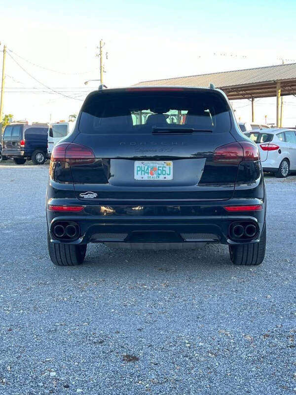 2016 Porsche Cayenne GTS