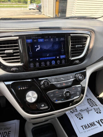2017 Chrysler Pacifica Touring Plus