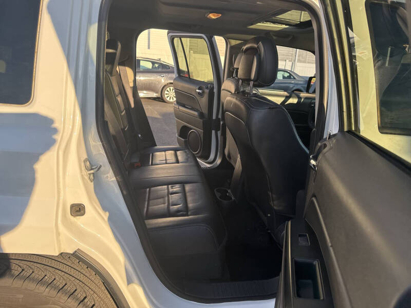 Image 9 of 2017 Jeep Patriot High Altitude