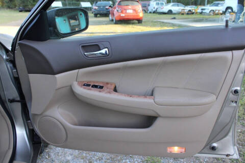 2005 Honda Accord Hybrid w/Navi