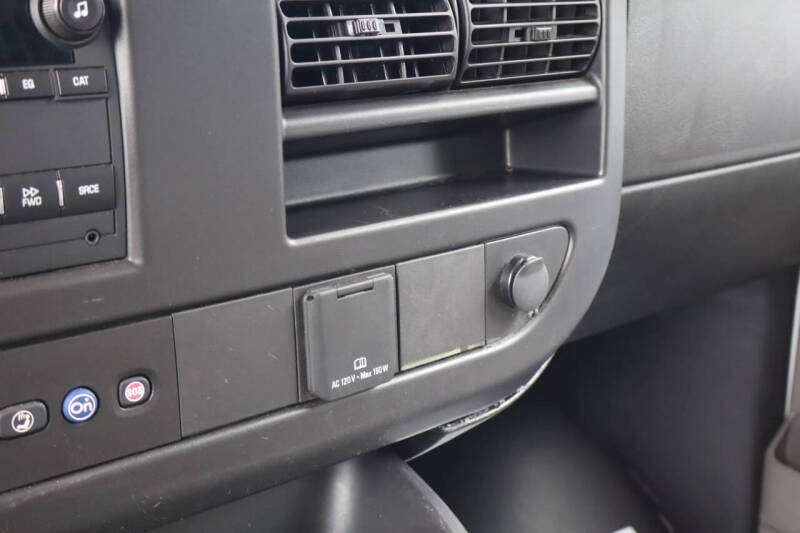 2023 GMC Savana 2500