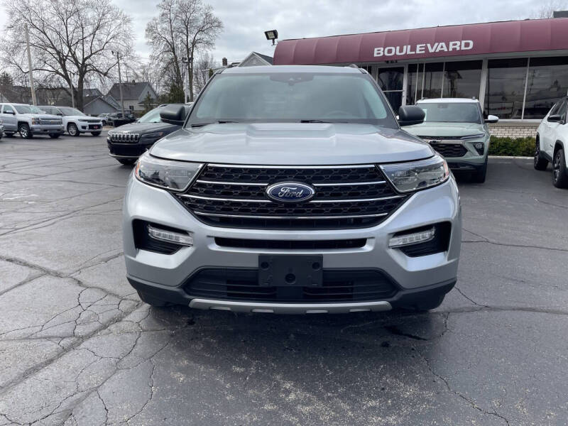 2023 Ford Explorer XLT