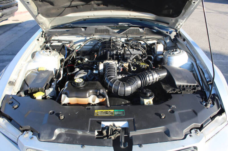 2010 Ford Mustang V6 Premium