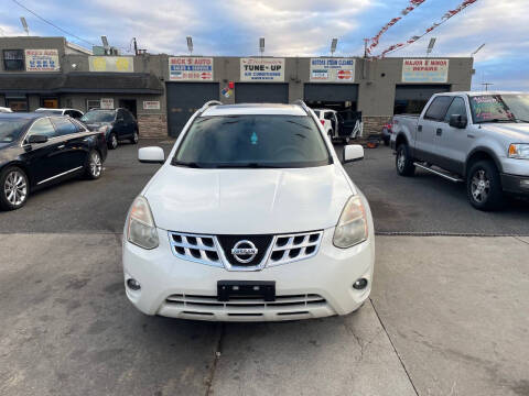 2013 Nissan Rogue SV w/SL Package