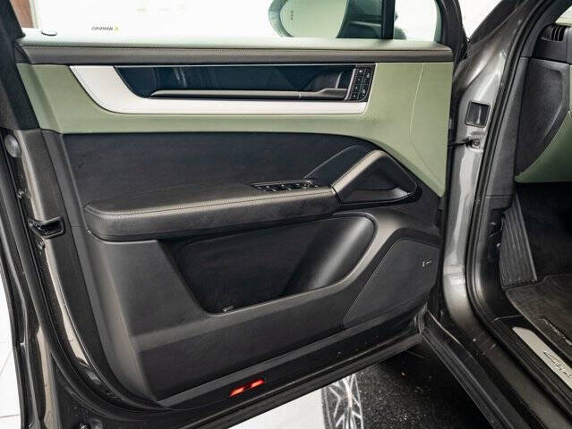 2024 Porsche Cayenne