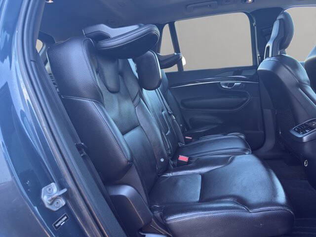 2018 Volvo XC90 T6 Momentum