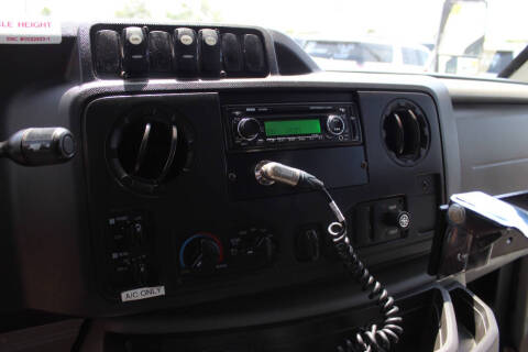 2013 Ford E-Series E-450 SD