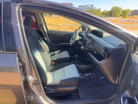 2015 Toyota Prius c