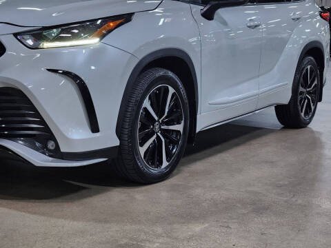 2022 Toyota Highlander XSE