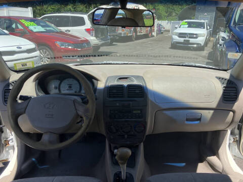 2002 Hyundai Accent GS