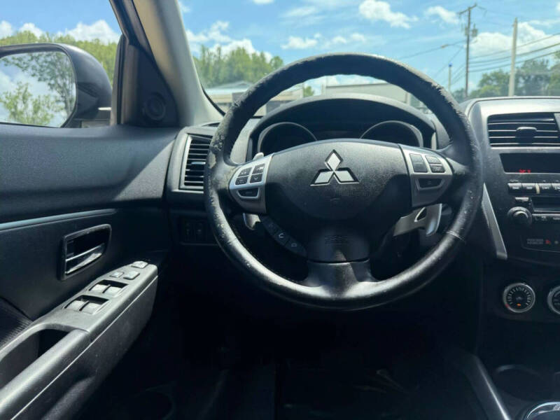 2011 Mitsubishi Outlander Sport SE