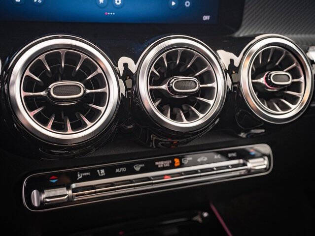 2024 Mercedes-Benz GLB GLB 250 4MATIC