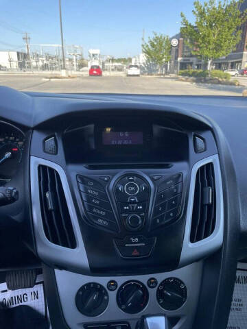 2012 Ford Focus SE