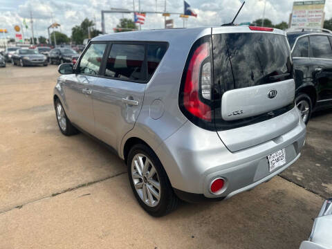 2019 Kia Soul +