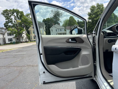 2017 Chrysler Pacifica Touring