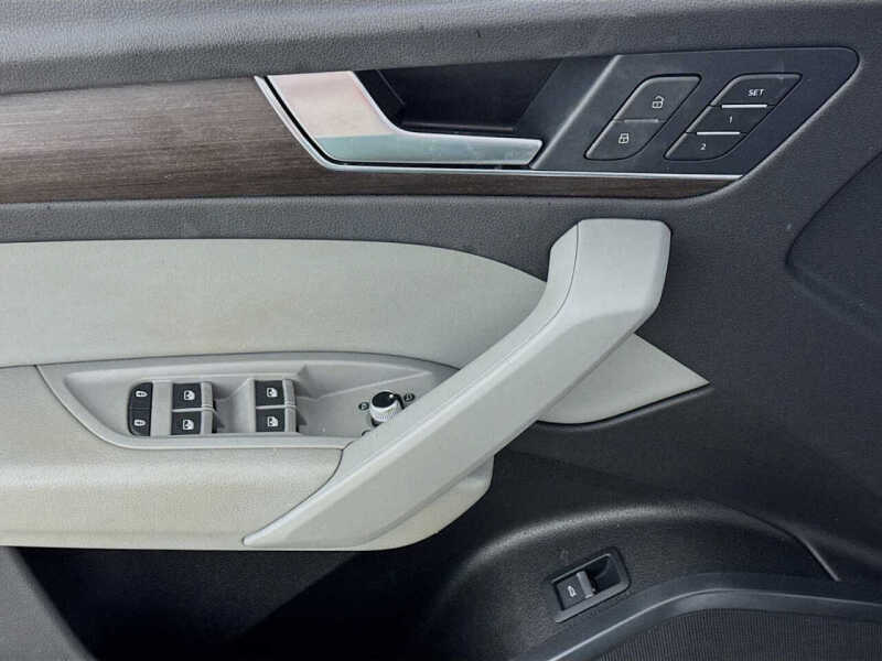 2022 Audi Q5 quattro S line Premium 45 TFSI