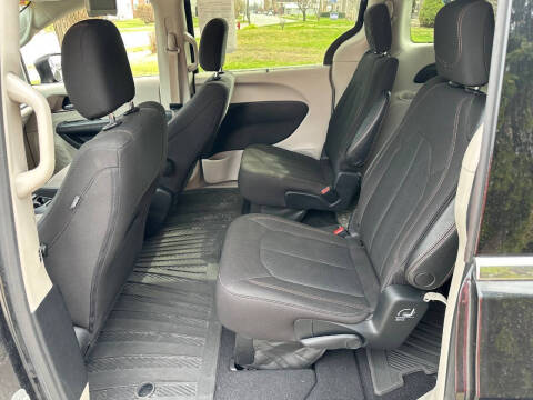 2017 Chrysler Pacifica Touring Plus