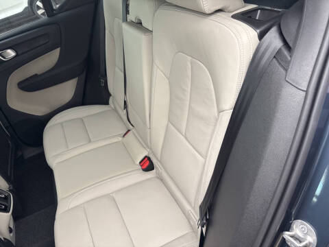 2026 Volvo XC40 B5 Plus