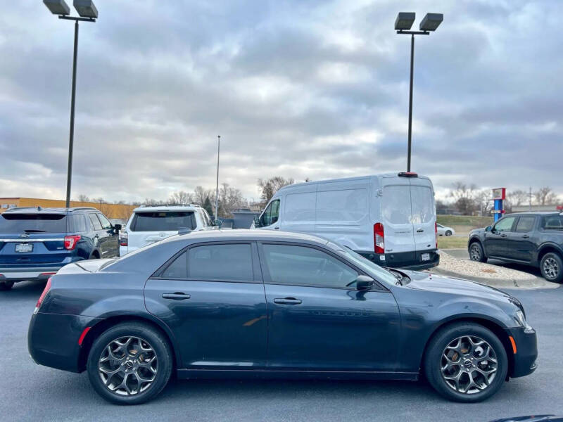 2017 Chrysler 300