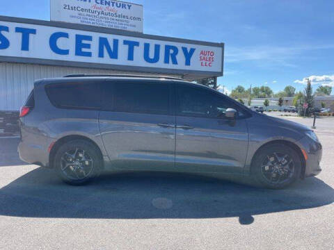2020 Chrysler Pacifica Touring L