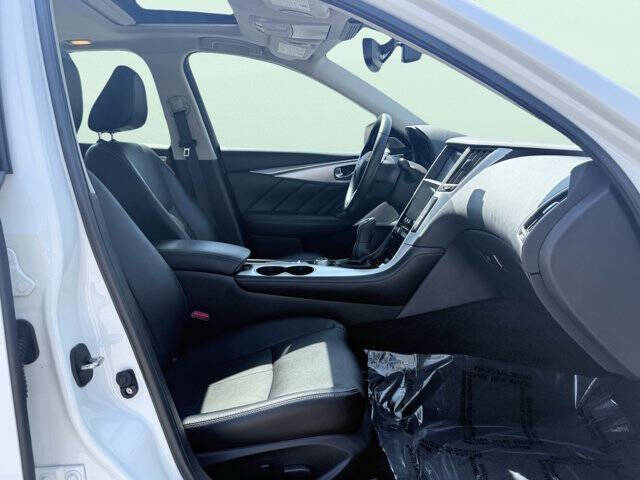 2023 Infiniti Q50 Luxe