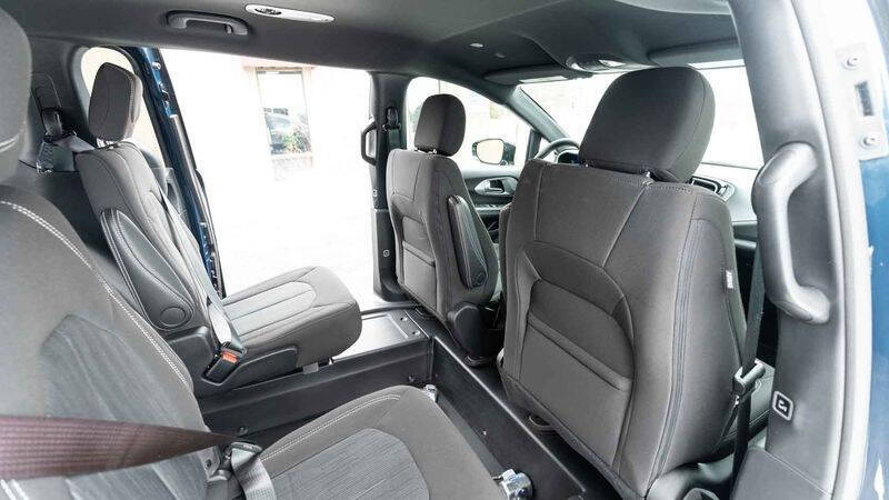 2024 Chrysler Pacifica Touring