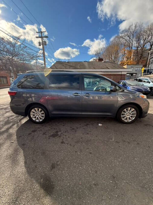 2015 Toyota Sienna