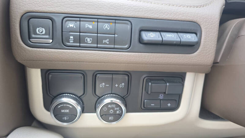 2024 GMC Yukon Denali