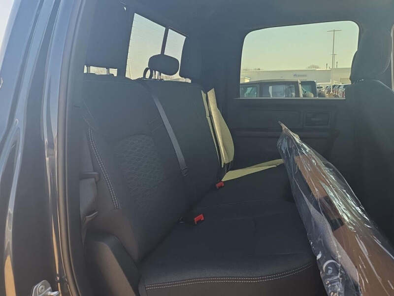 2026 RAM 2500 Black Express