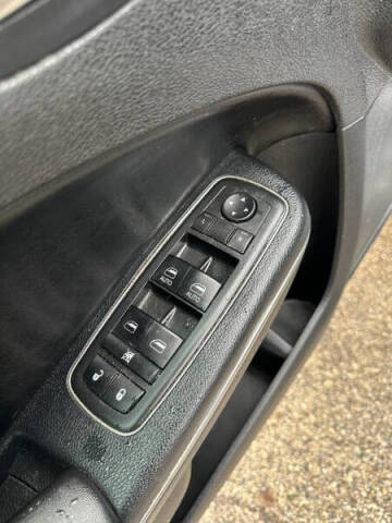 2013 Dodge Charger SE