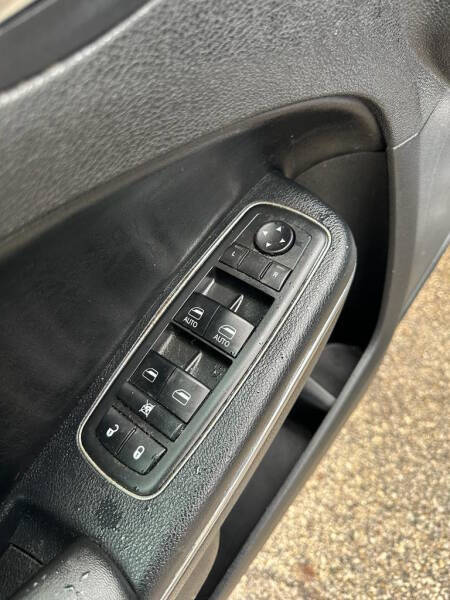 2013 Dodge Charger SE
