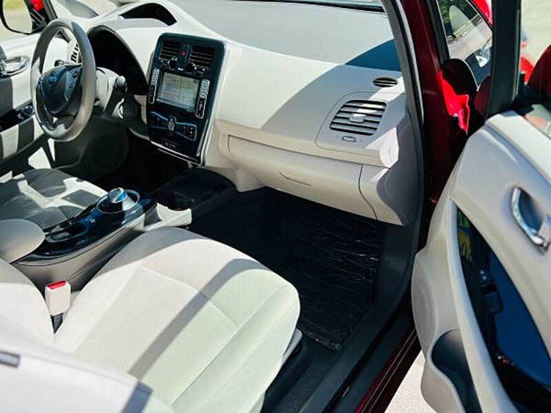 2012 Nissan LEAF