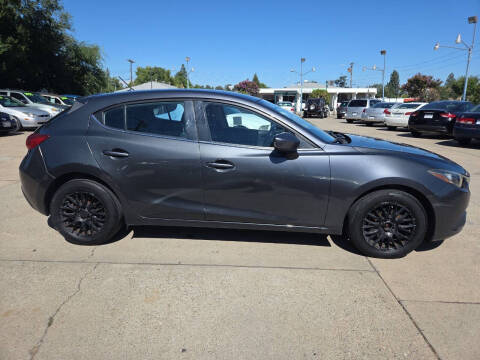 2015 Mazda MAZDA3 i Touring