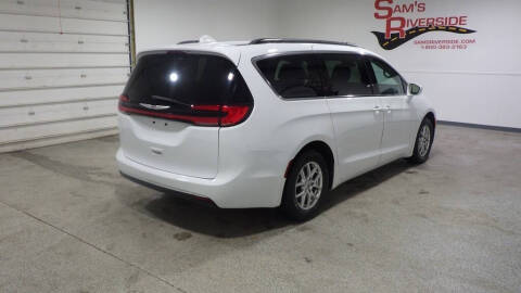 2022 Chrysler Pacifica Touring L