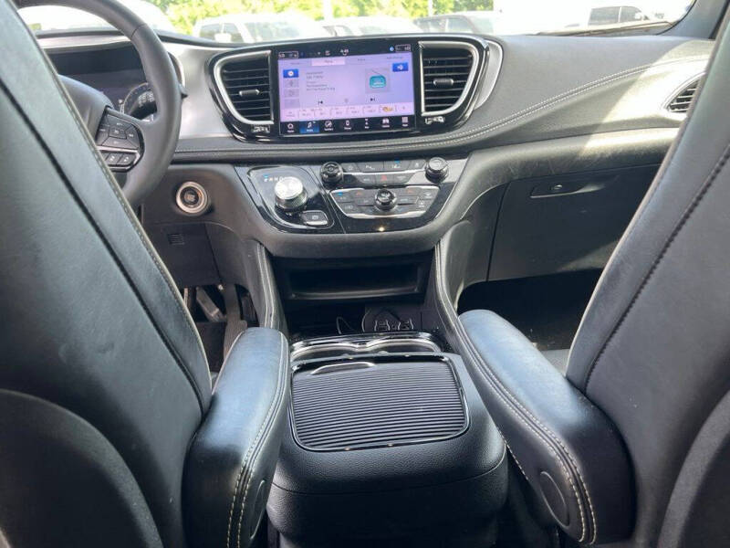 2025 Chrysler Pacifica Limited