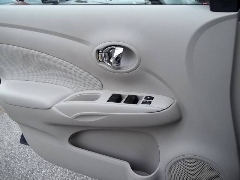 2013 Nissan Versa 1.6 SV