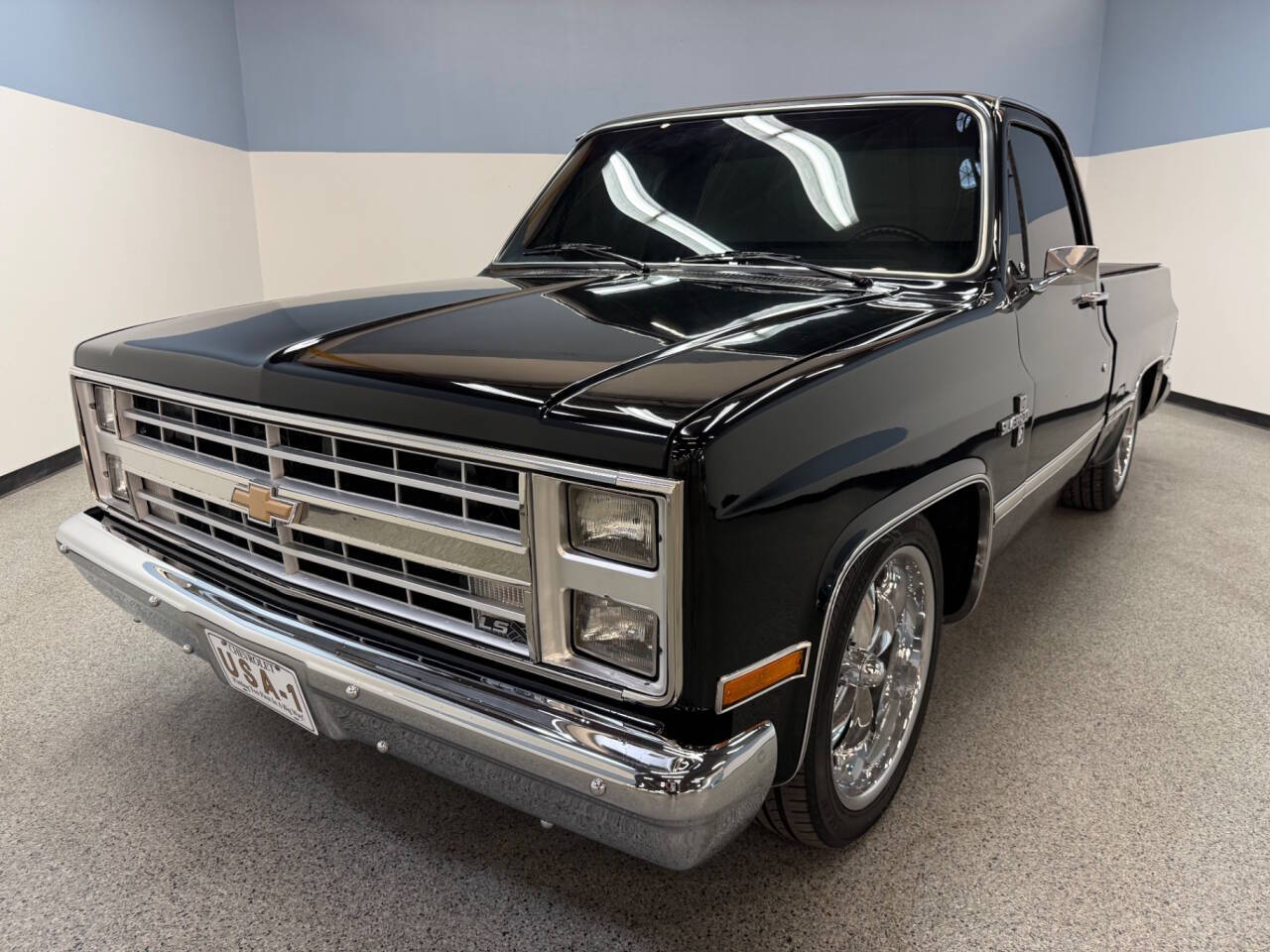 1987 Chevrolet R/V 10 Series 4
