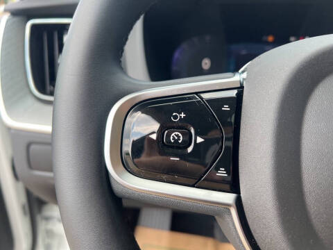 2025 Volvo XC60 T8 Plus Dark Theme