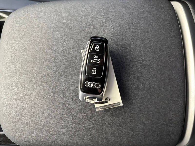 2025 Audi Q8 quattro Premium Plus 55 TFSI