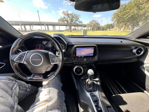 2021 Chevrolet Camaro LT1