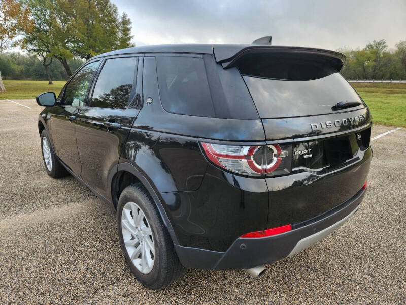 2017 Land Rover Discovery Sport HSE photo 9